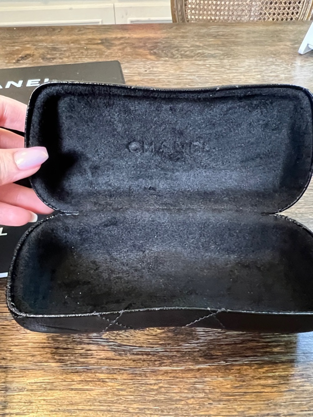 CHANEL Black Oversized Cat-Eye Sunglasses - Picture 10 of 10